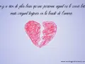 Un cœur rouge brisé, symbole d'être blessé par quelqu'un qu'on aime, mais qui garde espoir en l'amour.