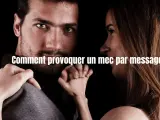 Un homme et une femme se regardent intensément. Elle lui murmure à l'oreille, suggérant comment exprimer son désir à un homme par sms.