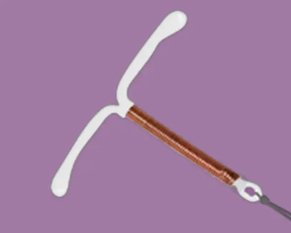 Stérilet en cuivre, une option contraceptive qui n'affecte généralement pas le libido.